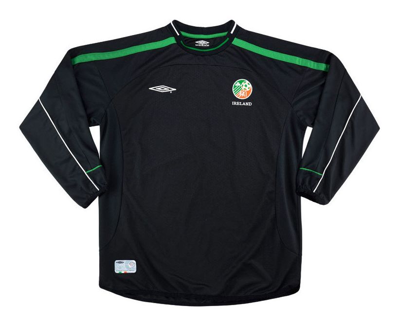 Ireland 2002 GK 1 Kit