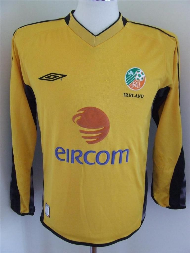 Ireland 2002 GK 2 Kit