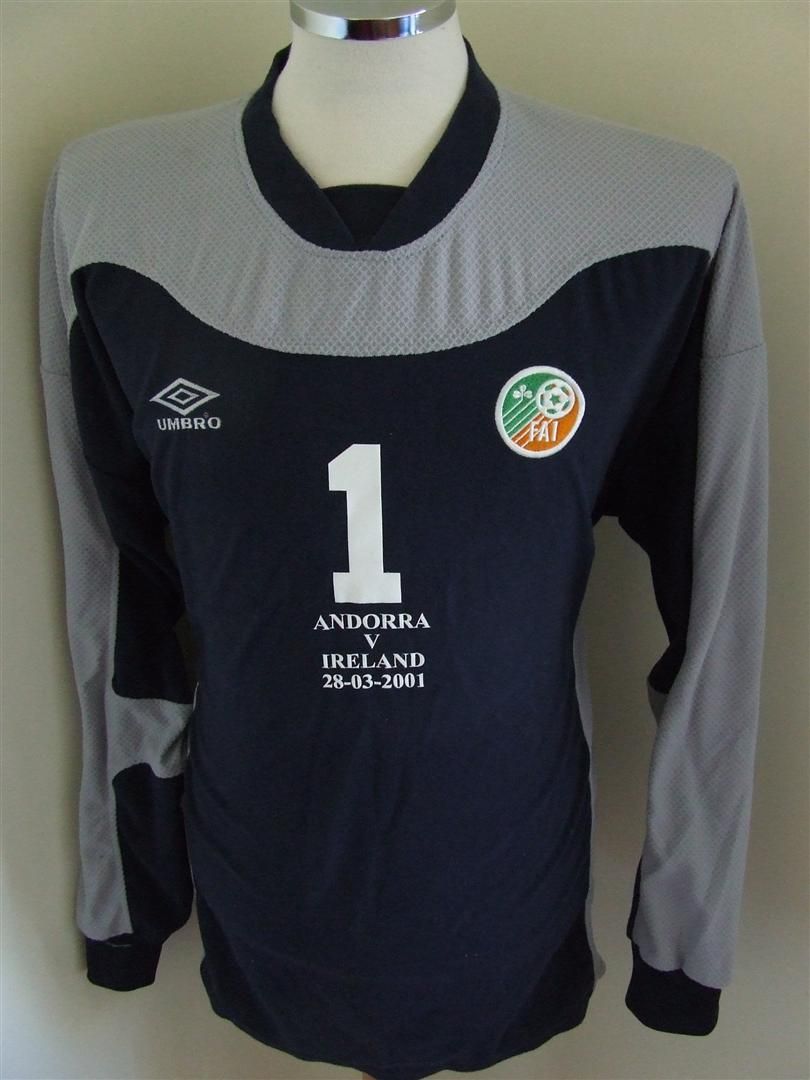 Ireland 2000 GK 2 Kit