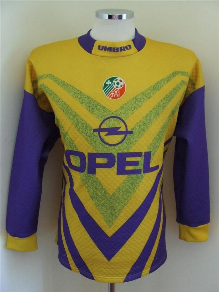 Ireland 1995 GK 1 Kit