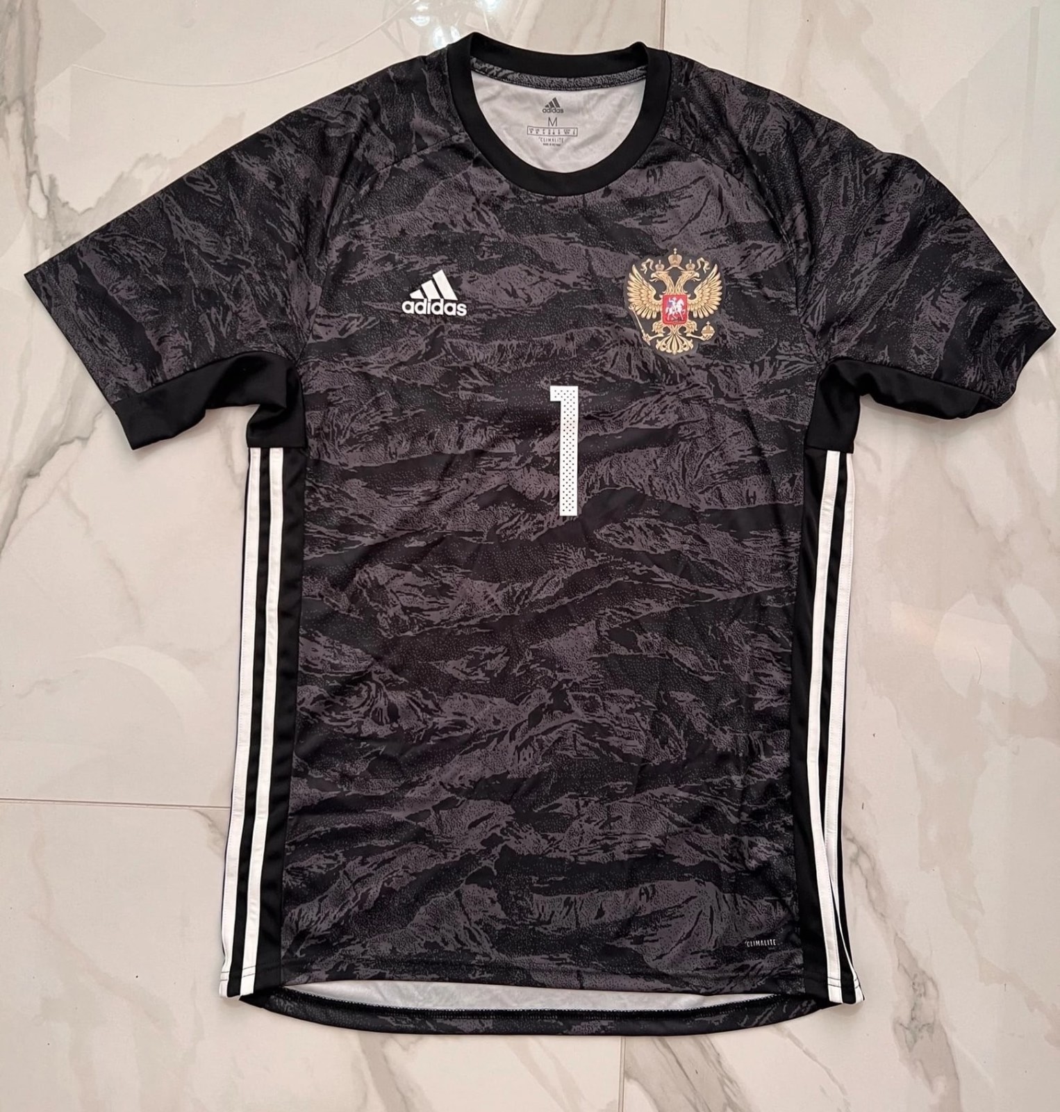 Russia 2019 GK 1 Kit