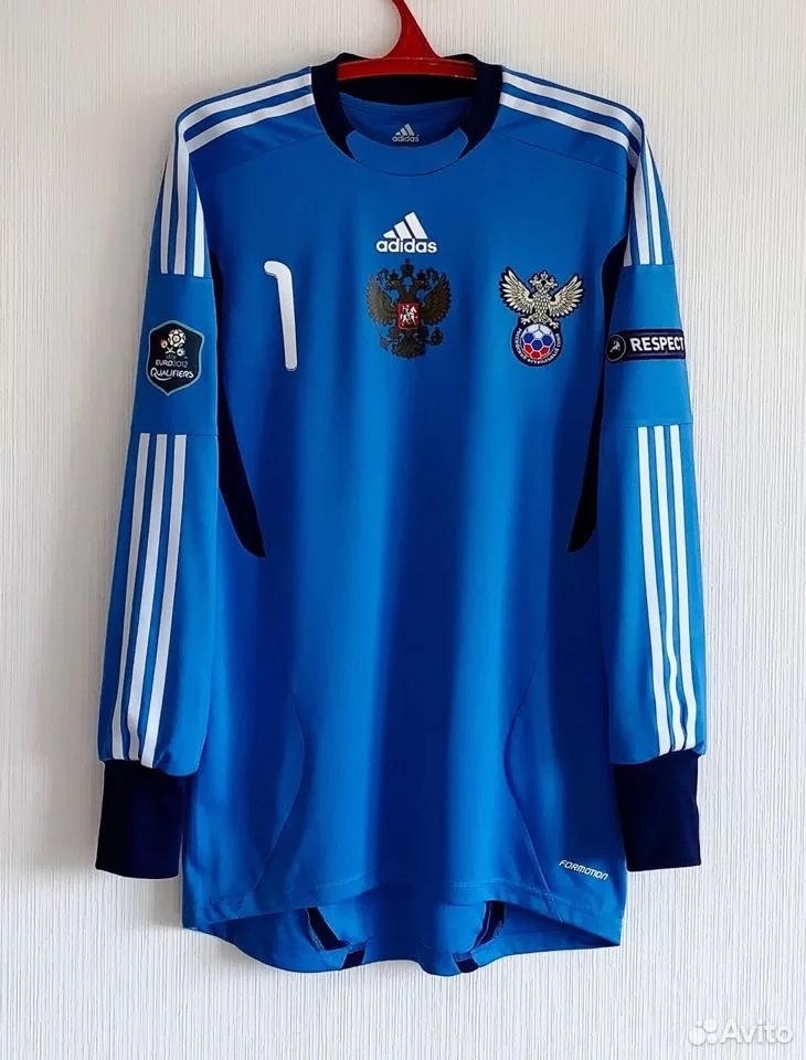 Russia 2011 GK 1 Kit