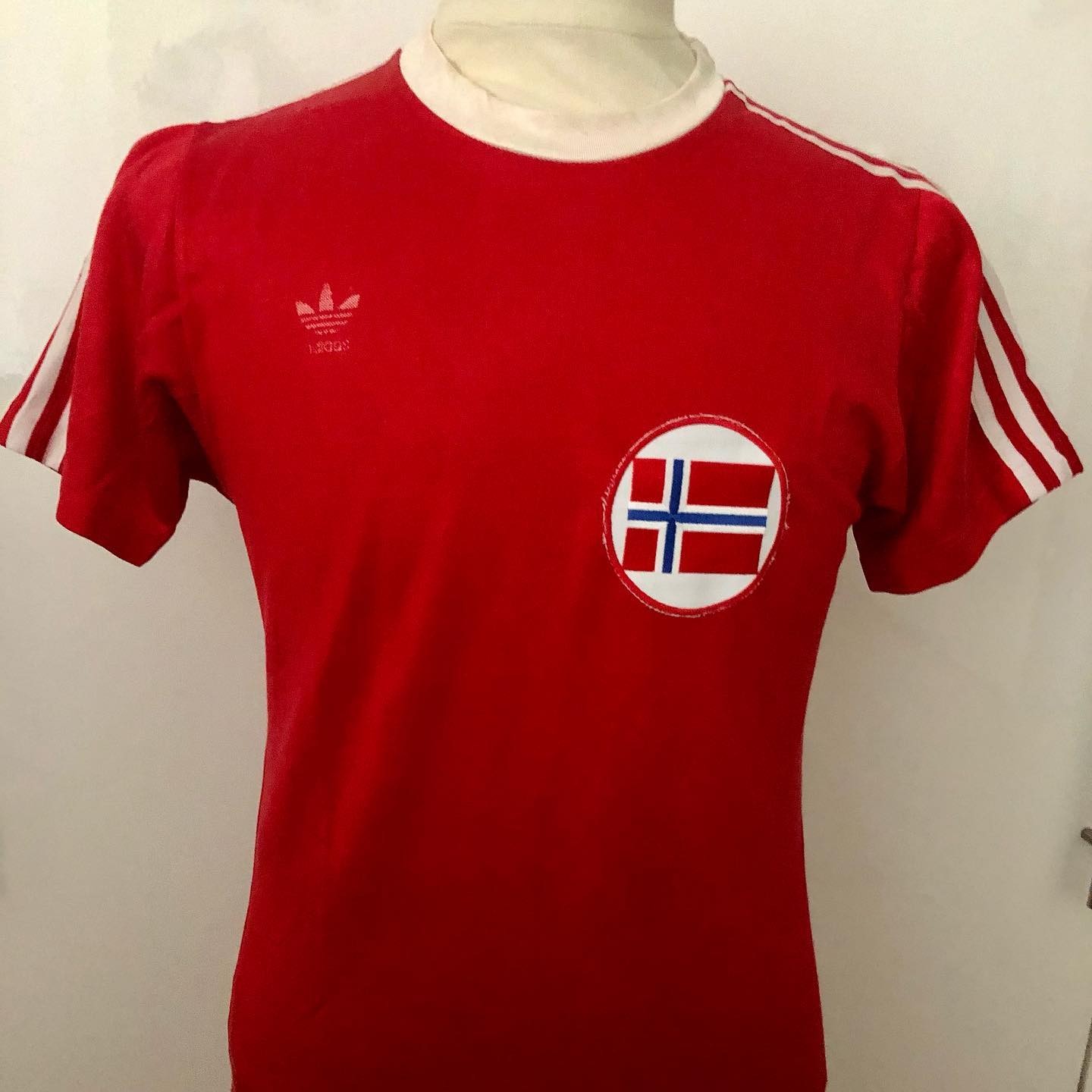 Norway 1980 Home Kit