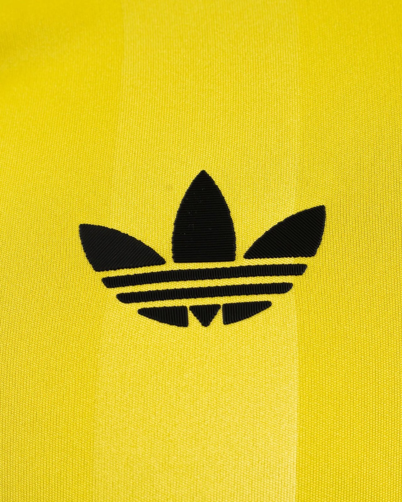 Newcastle United 2025-26 GK 3 Kit