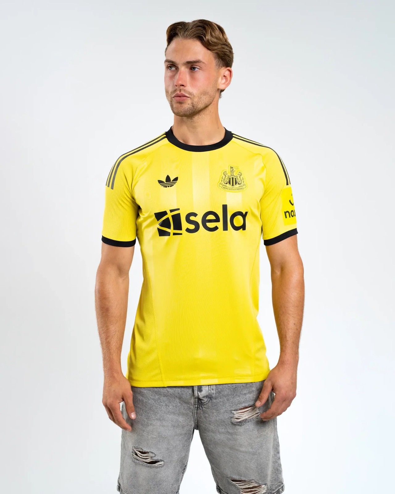 Newcastle United 2025-26 GK 3 Kit