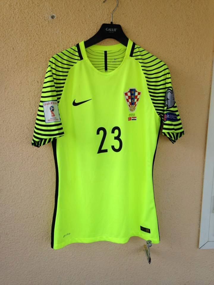 Croatia 2016 GK 1 Kit