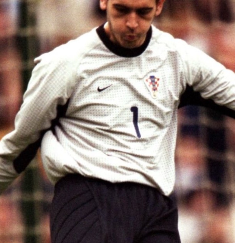 Croatia 2000 GK 2 Kit