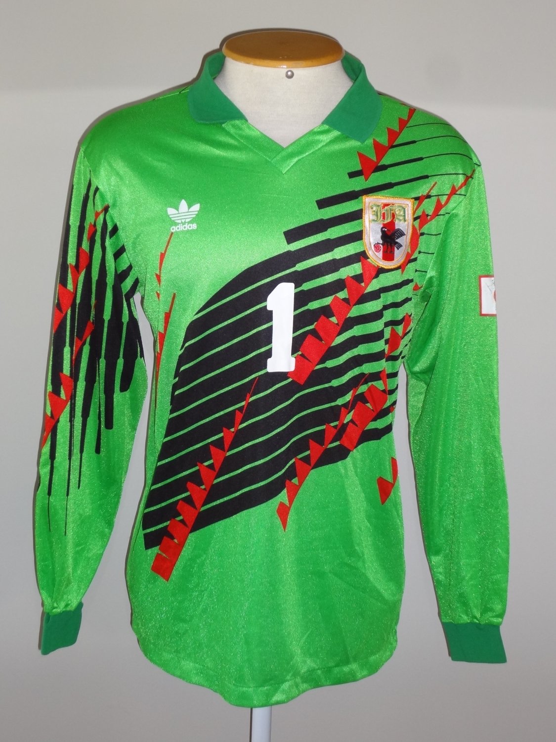 Japan 1992-93 GK 1 Kit