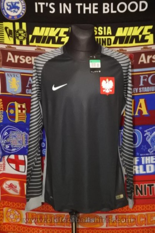 Poland 2016 GK Third Kit