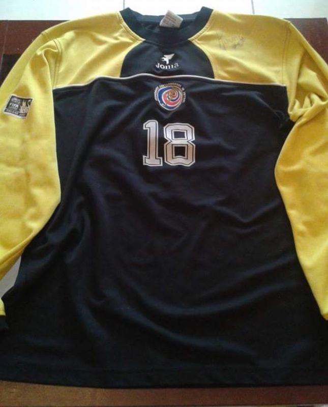 Costa Rica 2004 GK 1 Kit