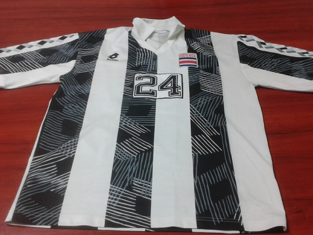 Costa Rica 1992-95 Away Kit