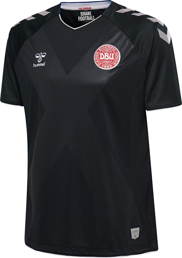 Denmark 2018 GK Away Kit