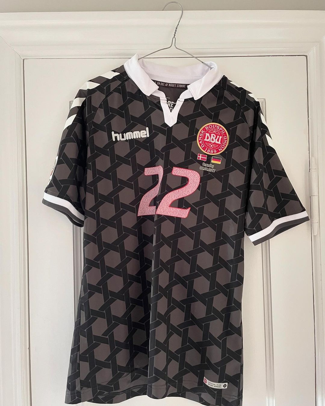 Denmark 2017 GK Special Kit