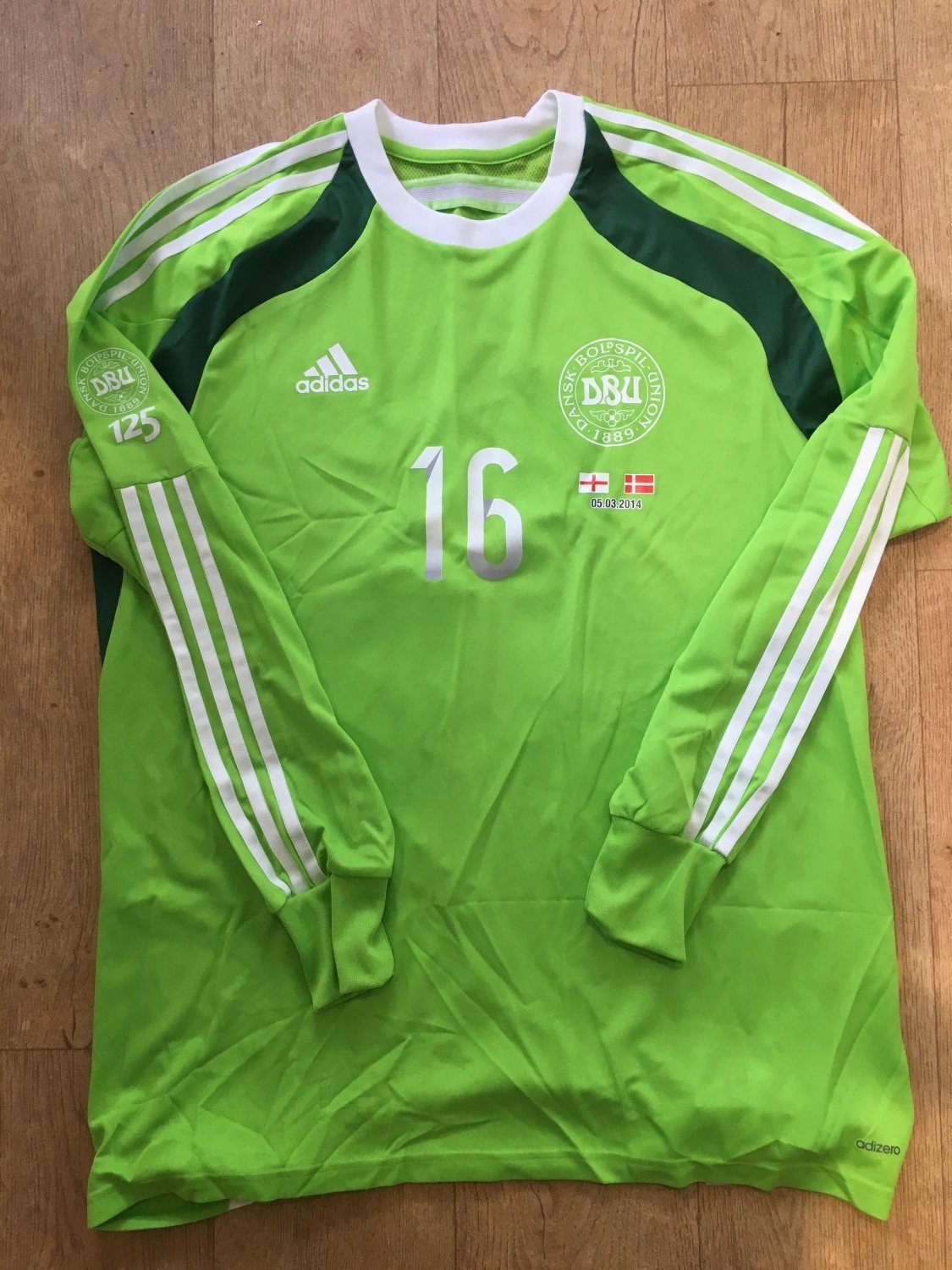 Denmark 2014 GK 1 Kit