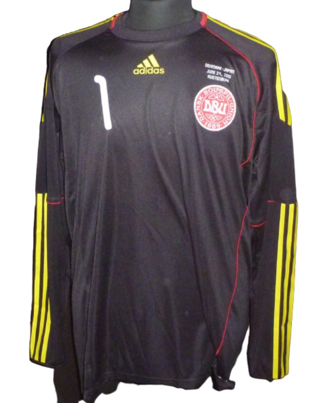 Denmark 2010 GK Home Kit
