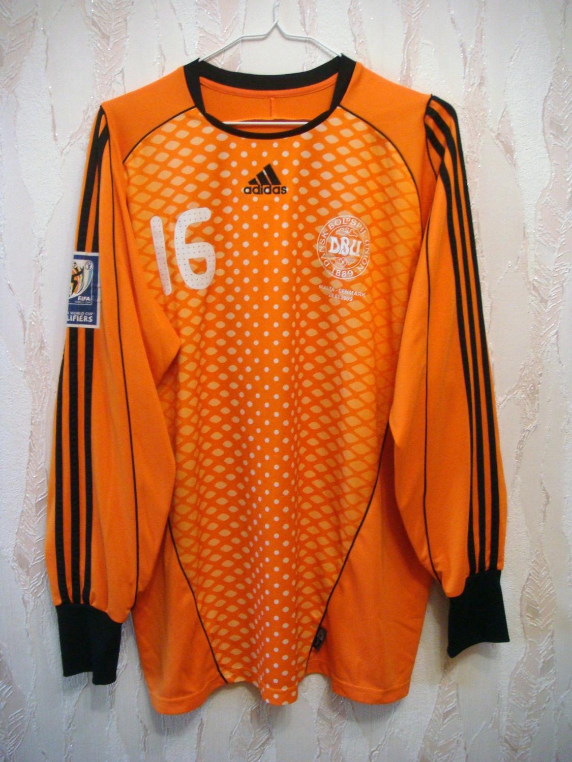 Denmark 2008 GK 1 Kit