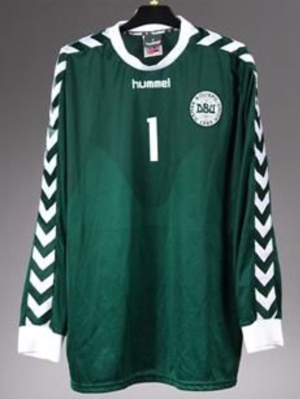 Denmark 2002 Third Kit
