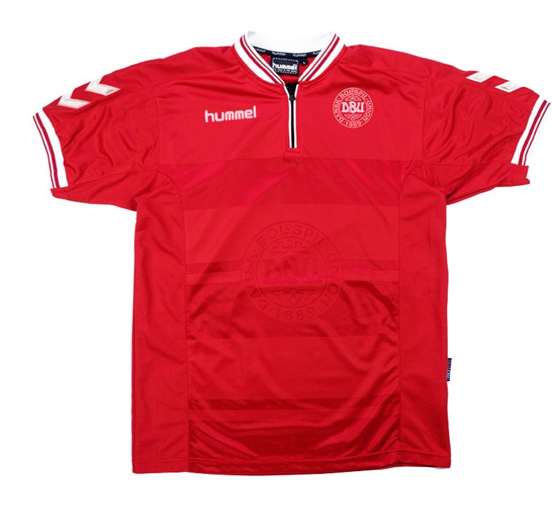 Denmark 2000 Home Kit