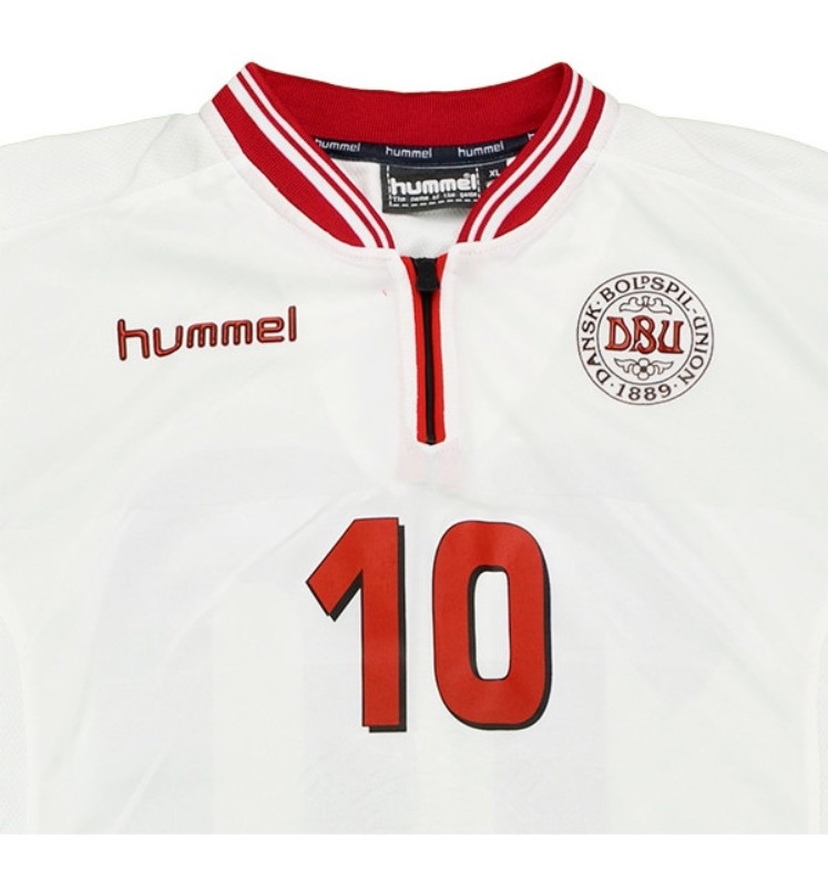 Denmark 2000 Away Kit
