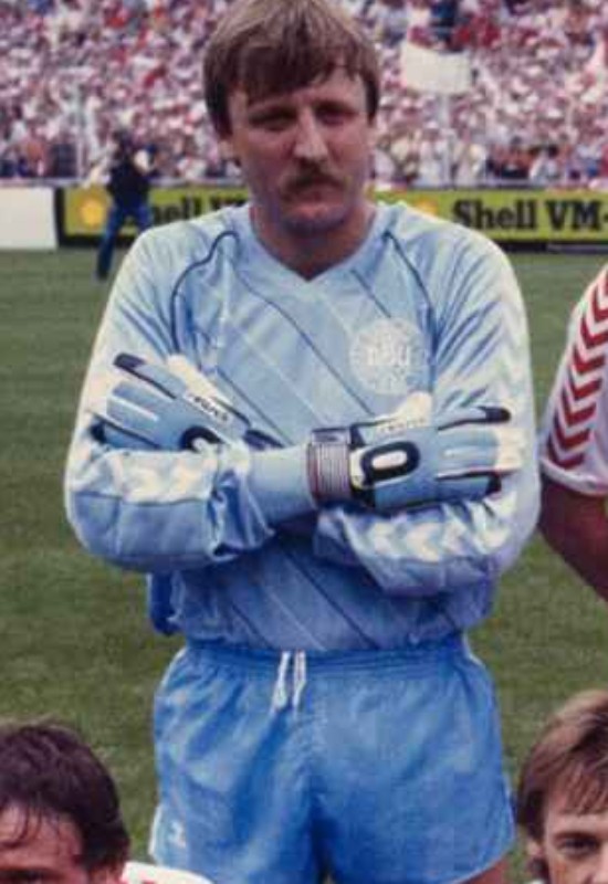 Denmark 1985 GK 1 Kit