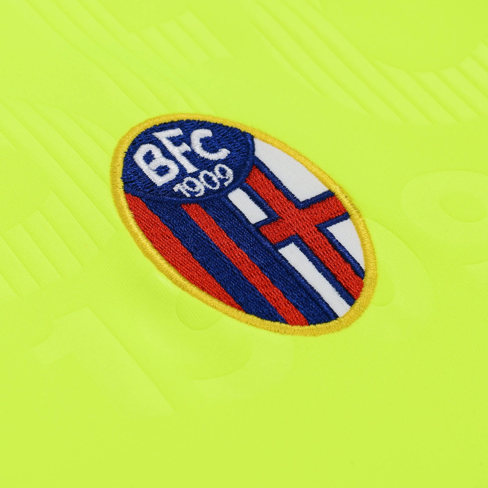 Bologna FC 2016-17 Away Kit