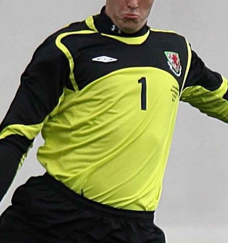 Wales 2010 GK 2 Kit