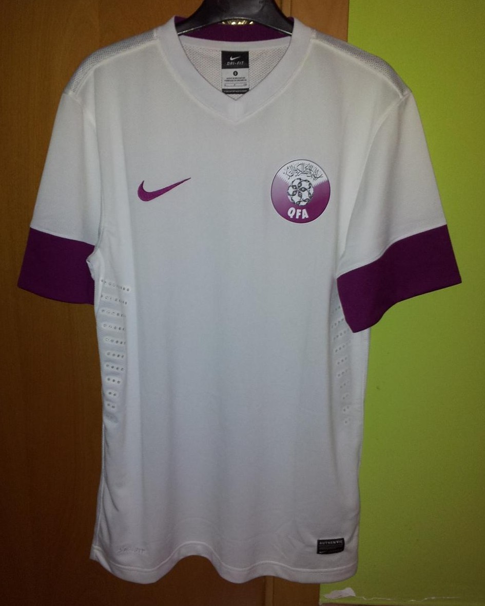 Qatar 2012 Away Kit