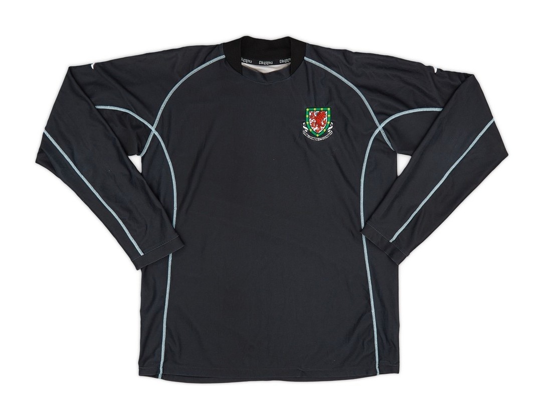 Wales 2004 GK 2 Kit