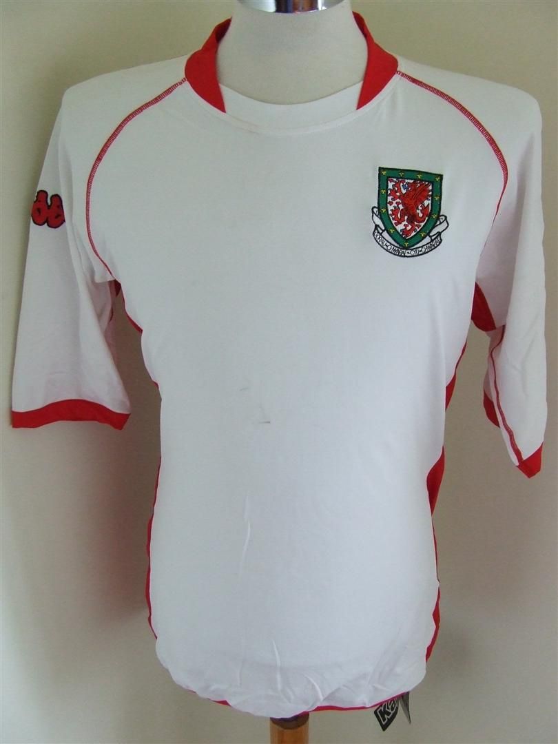 Wales 2002 Away Kit