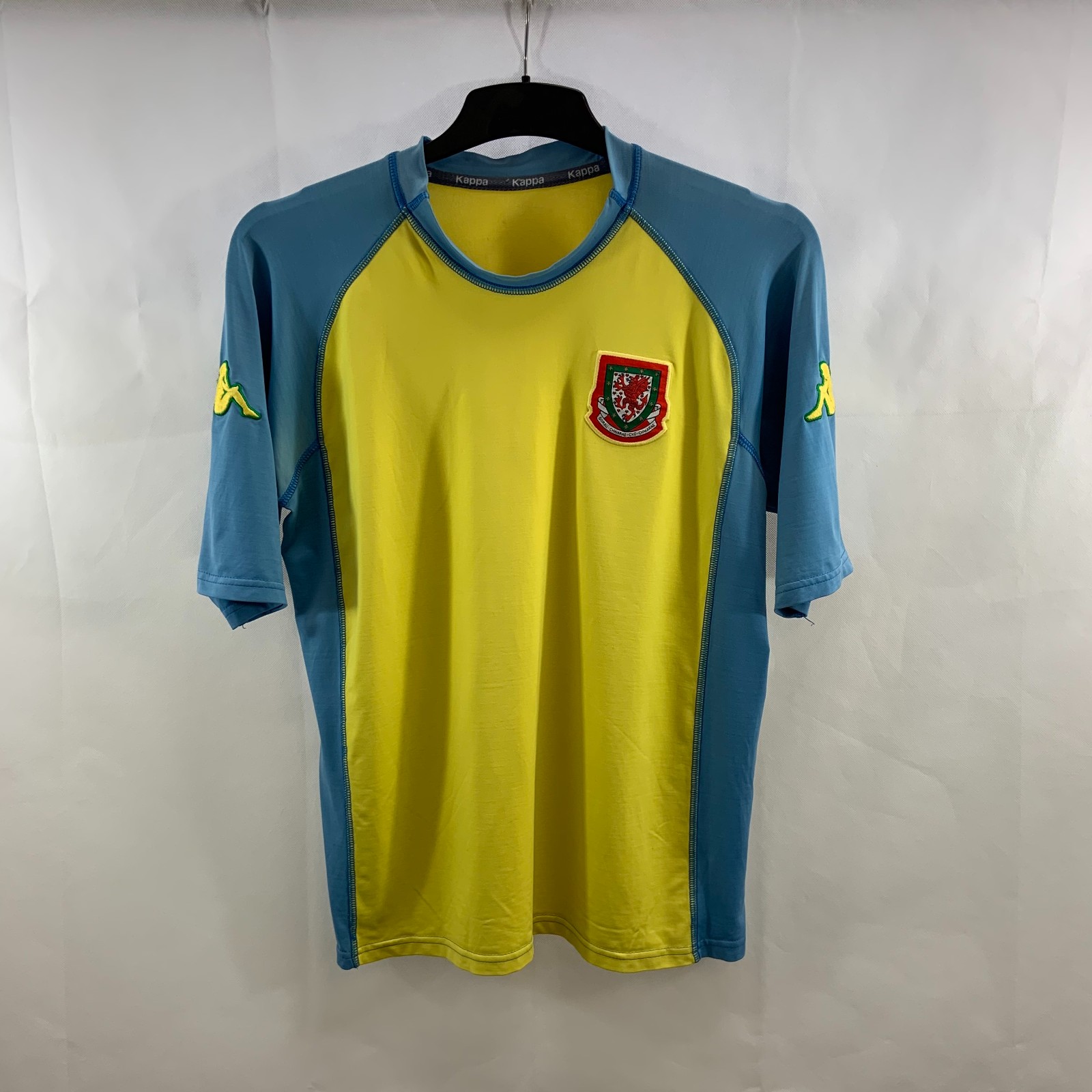 Wales 2001-02 Third Kit