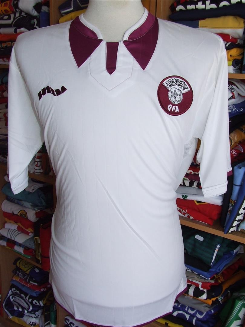 Qatar 2008-09 Away Kit