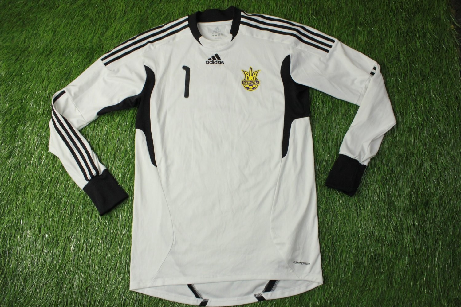 Ukraine 2011 GK 2 Kit