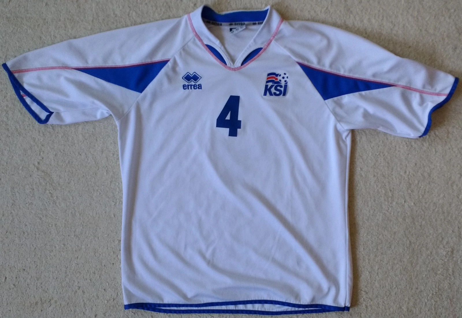 Iceland 2006 Away Kit