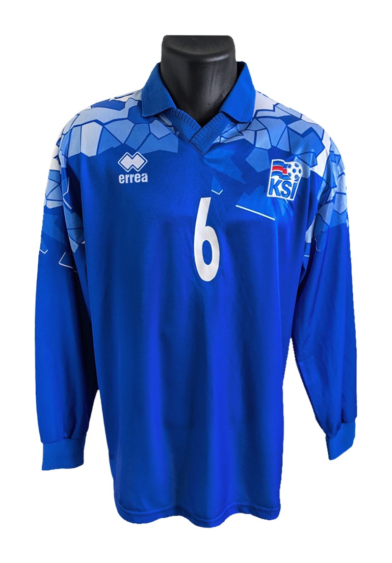 Iceland 2002 Home Kit