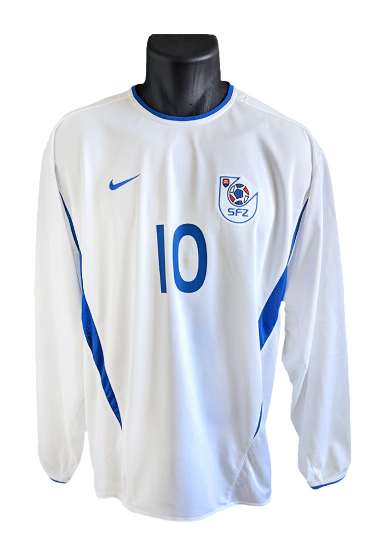 Slovakia 2002 Away Kit