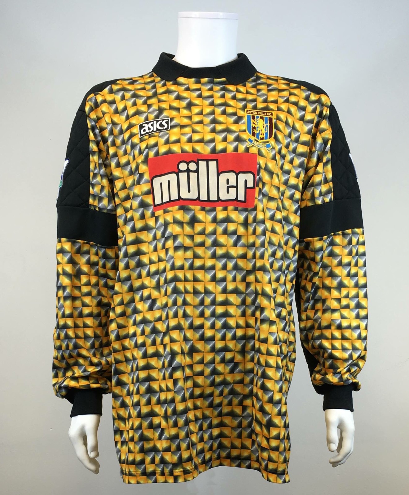 Aston Villa 1993-94 GK 2 Kit