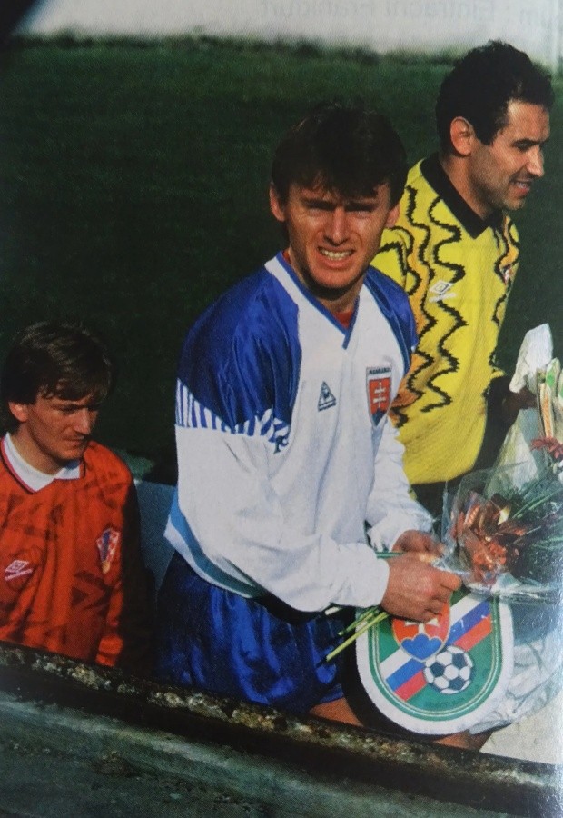 Slovakia 1994 Away 2 Kit