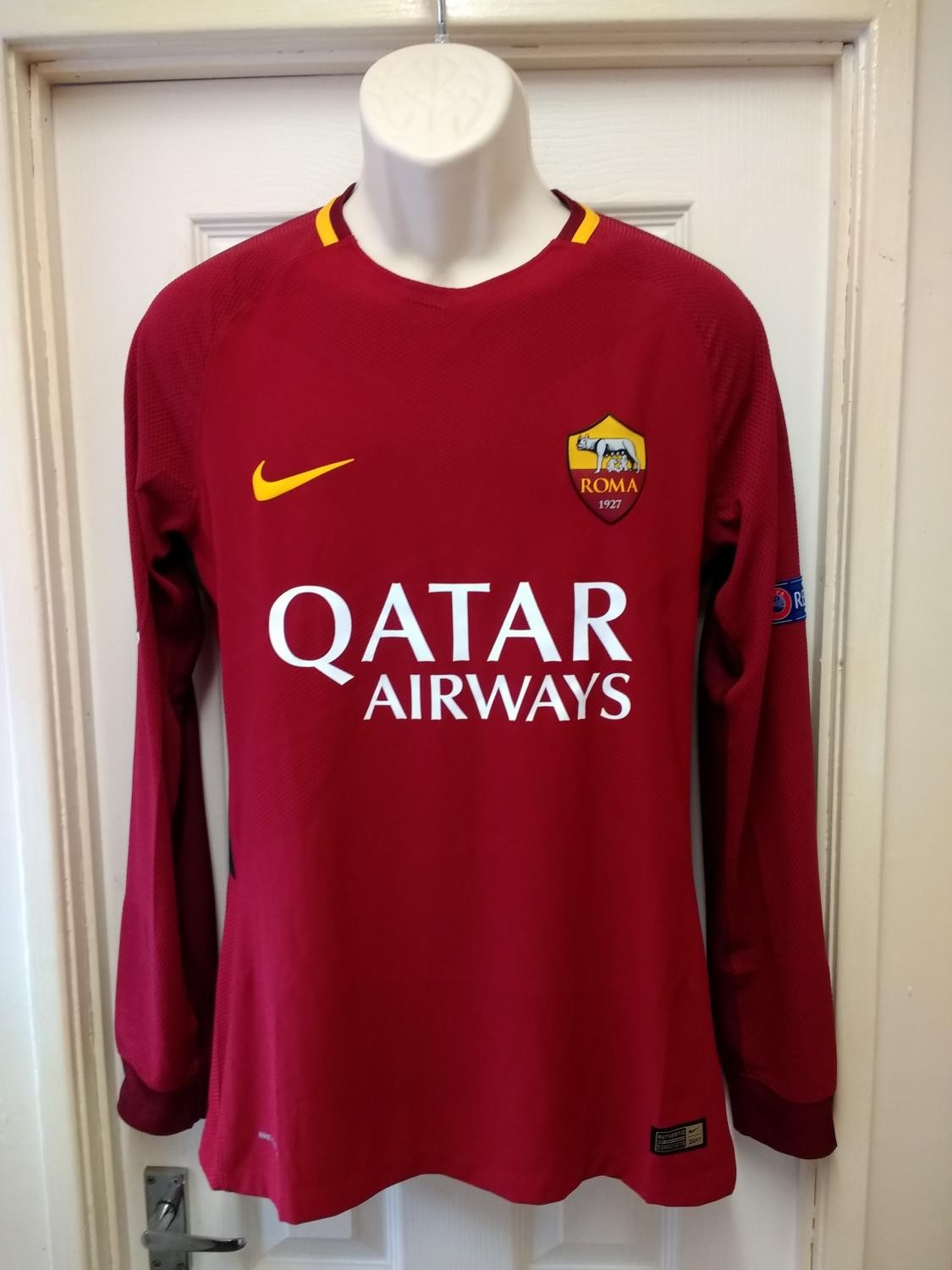 AS Roma 2017-18 Home V2 Kit