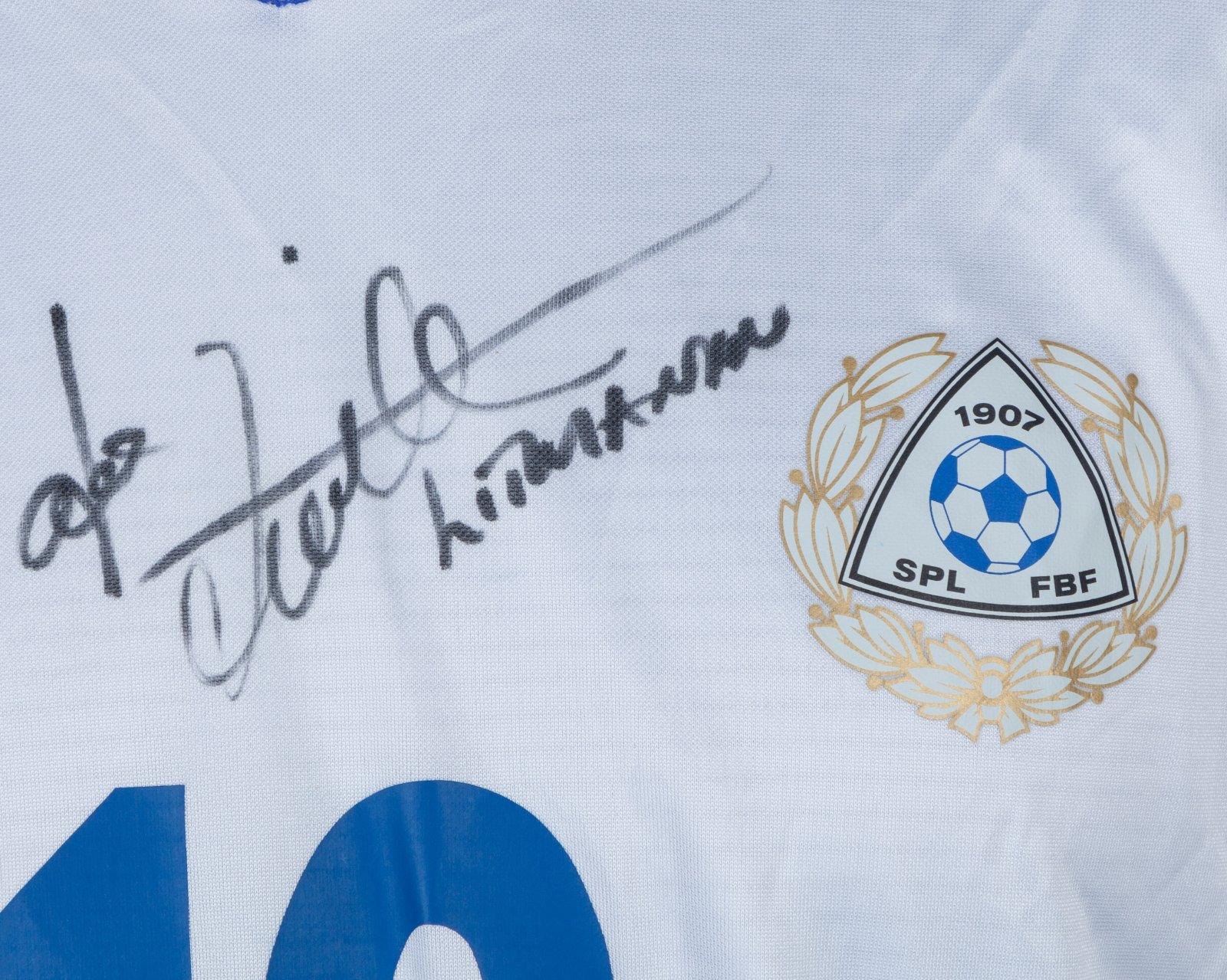 Finland 2004 Home Kit