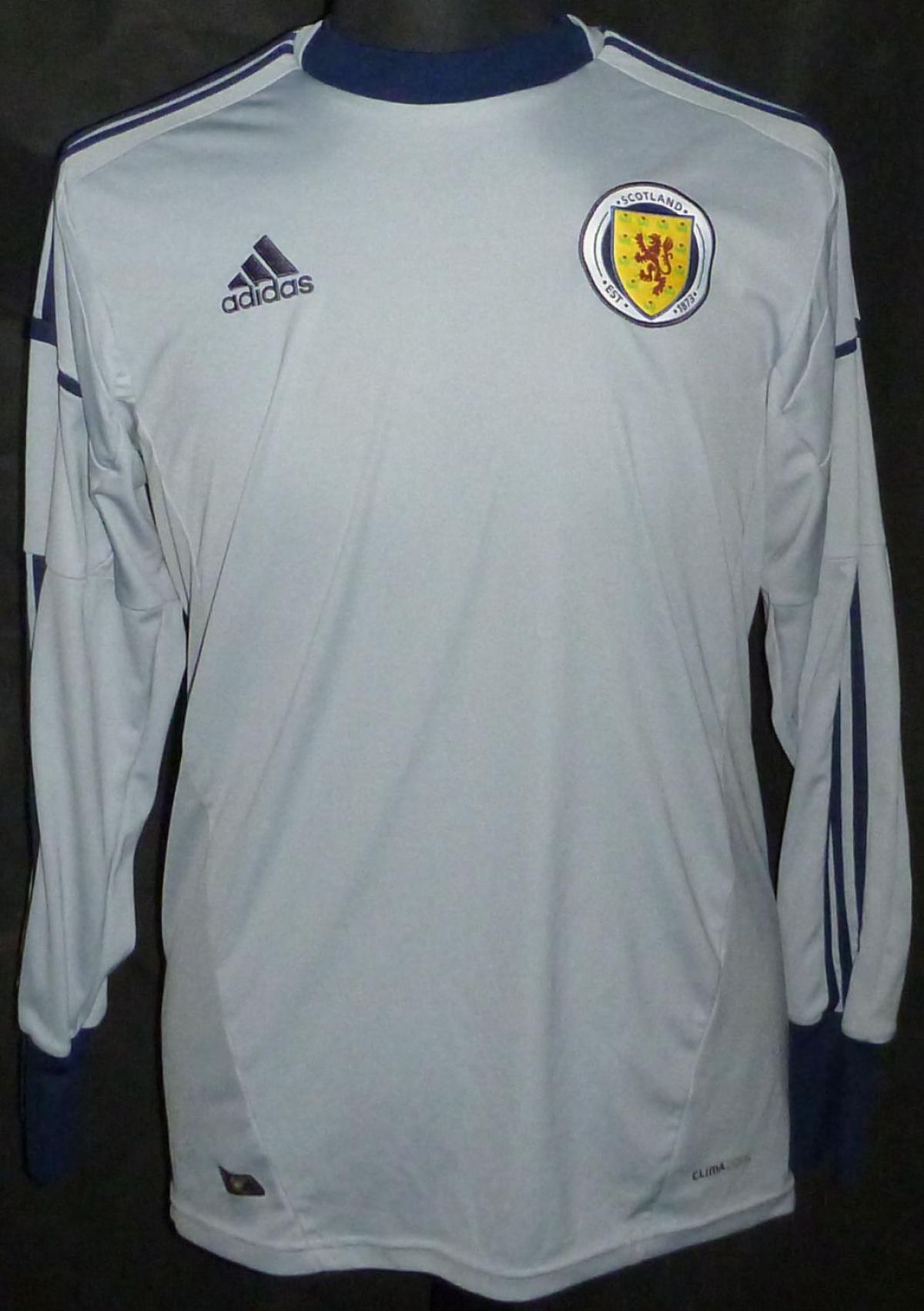 Scotland 2012 GK 1 Kit