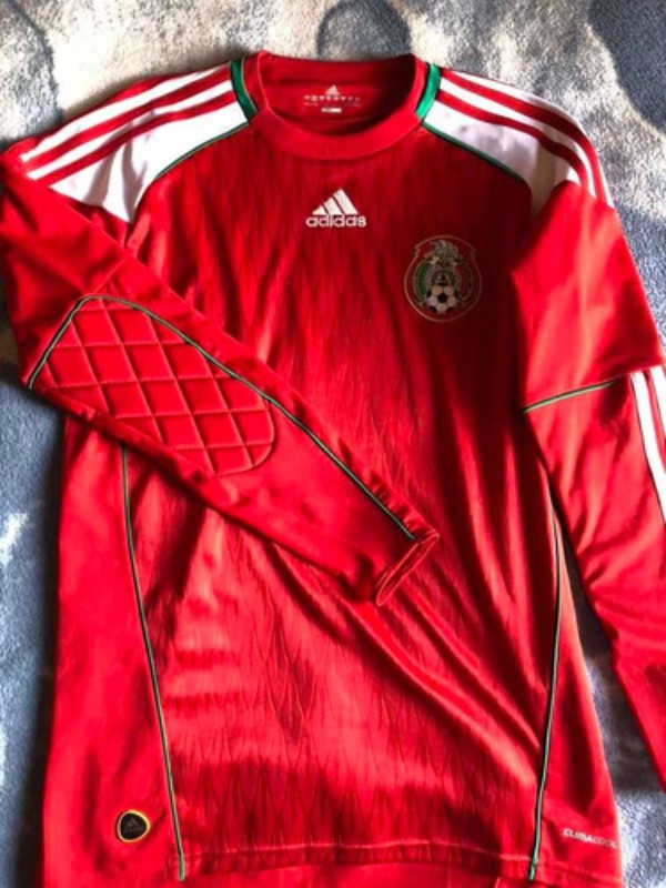 Mexico 2010 GK Away Kit