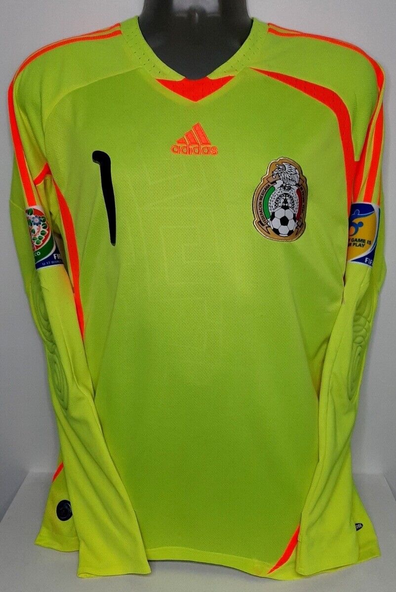 Mexico 2008 GK Away Kit