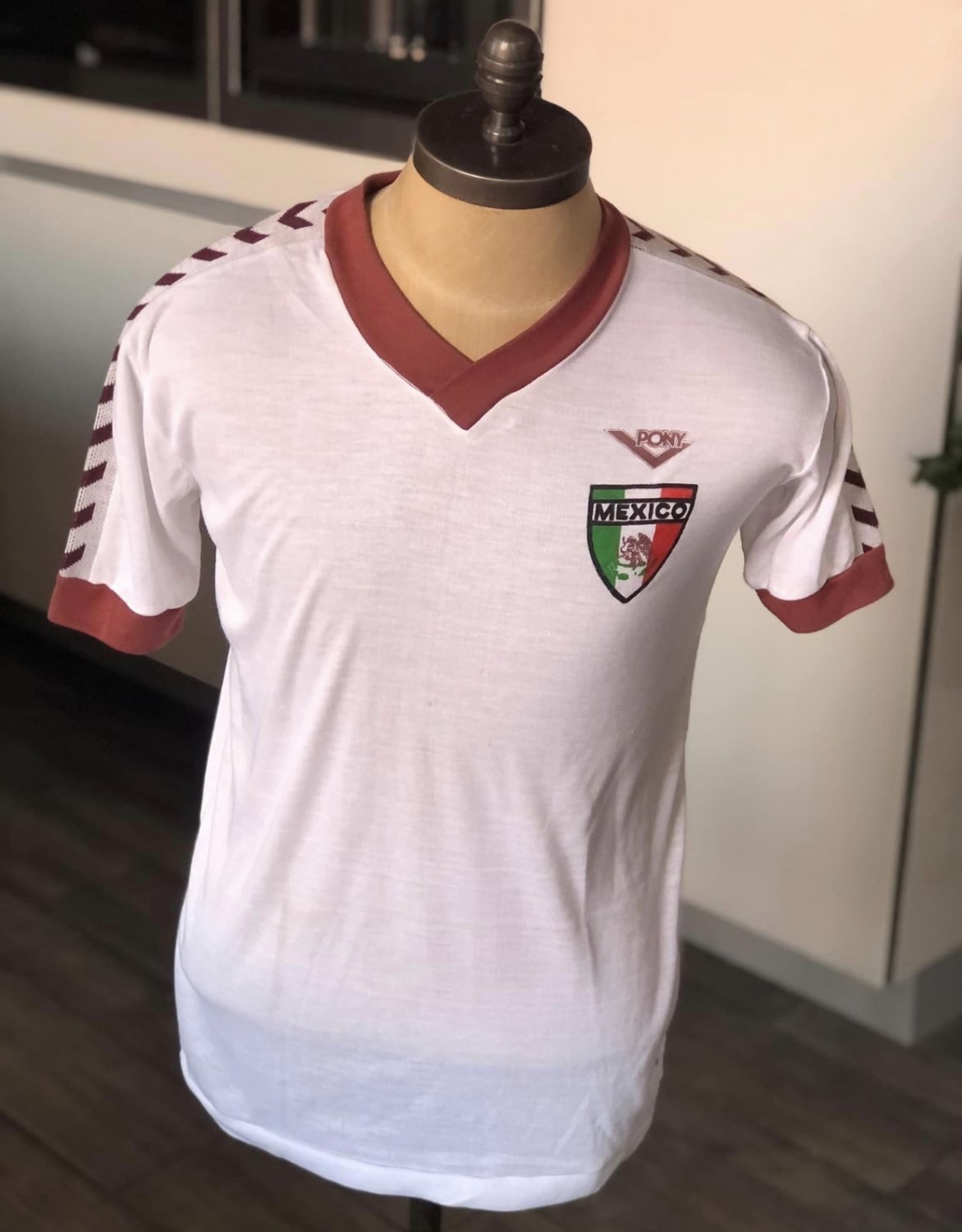 Mexico 1980 Away Kit