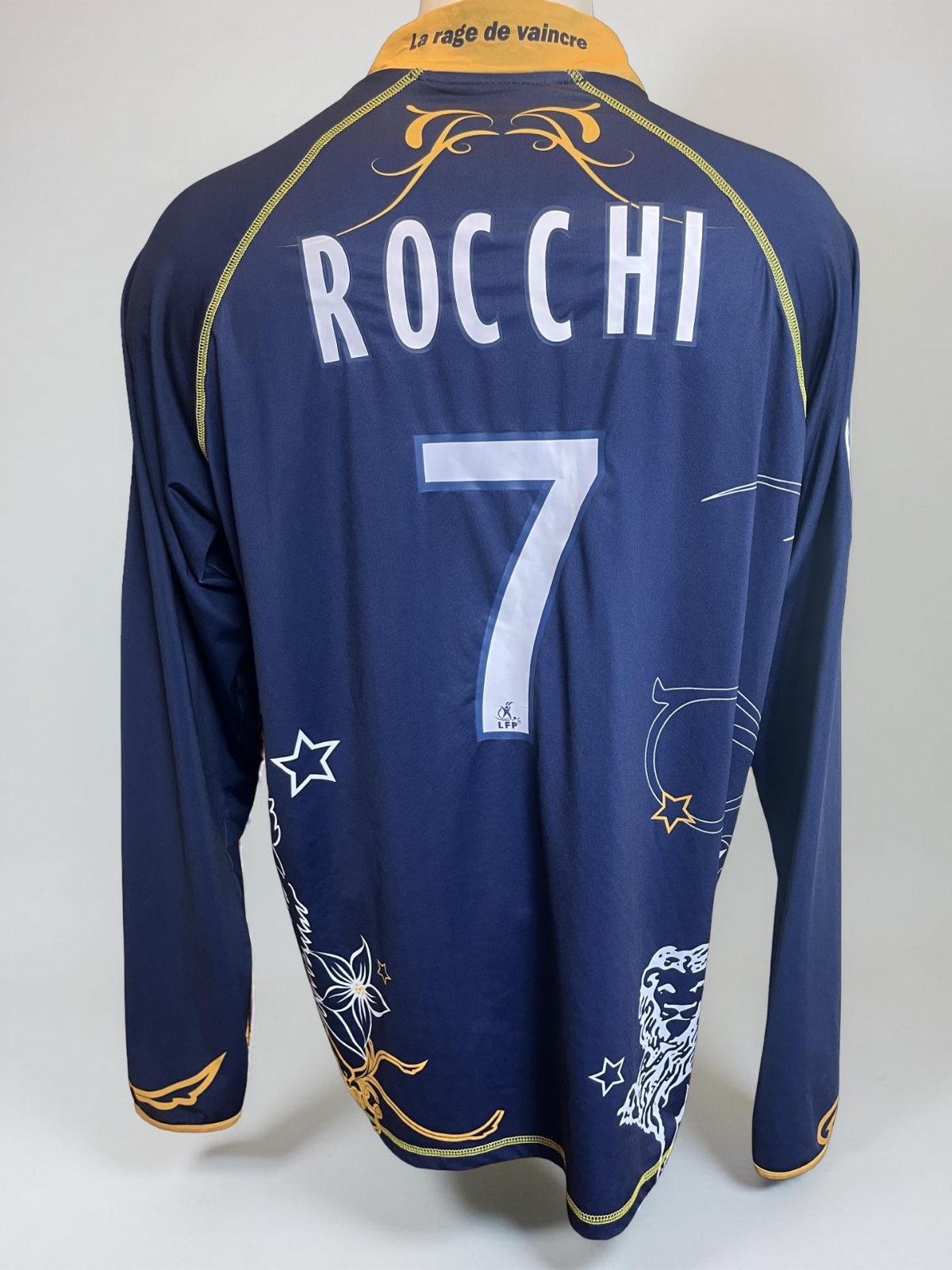 AC Arles-Avignon 2010-11 Home 2 Kit