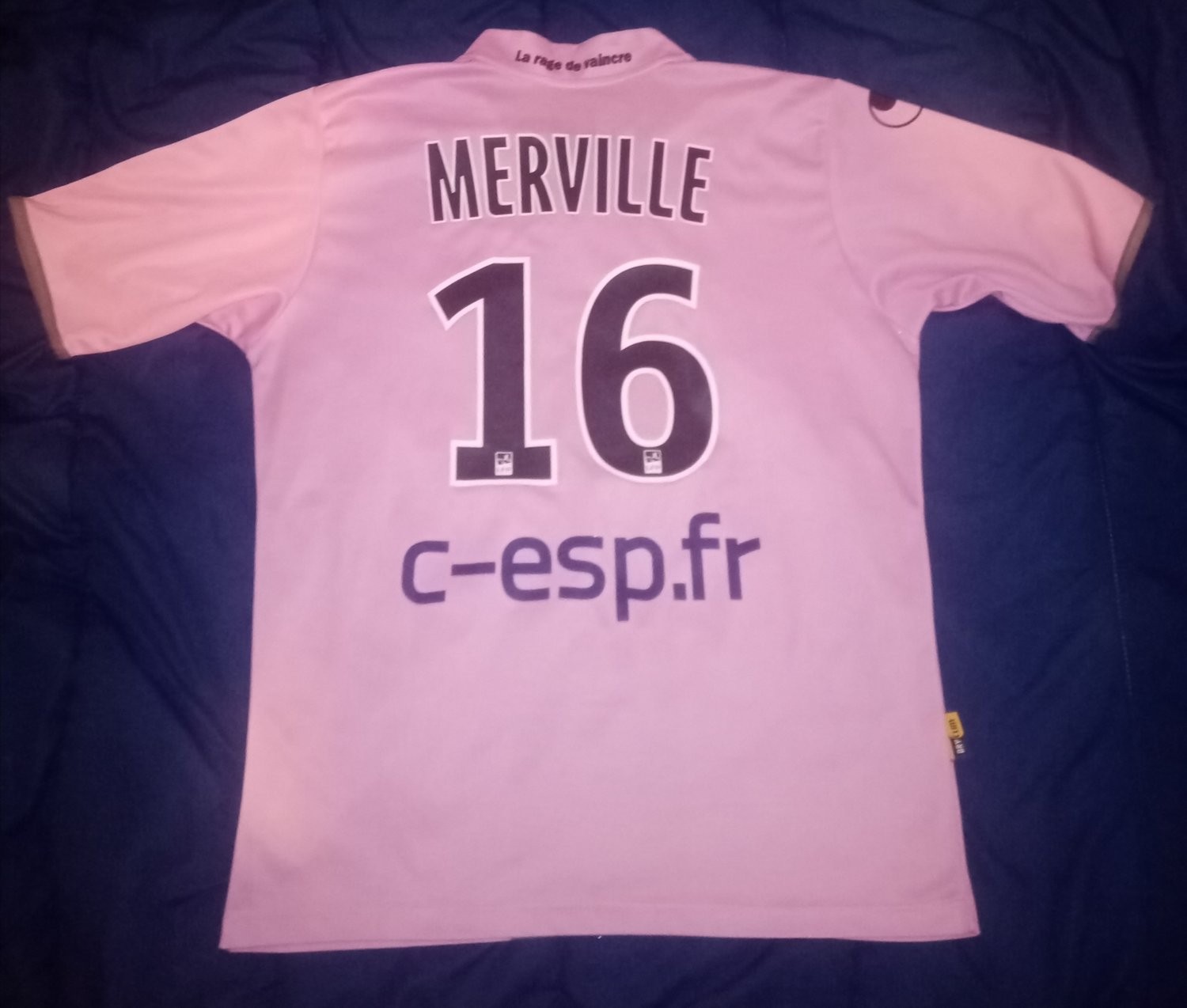 AC Arles-Avignon 2010-11 GK Kit