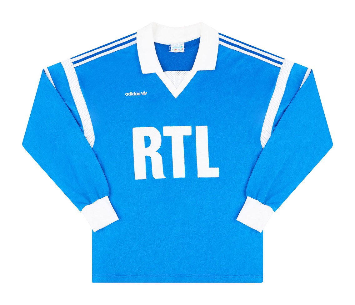 Arles-Avignon 1989-90 Cup Kit