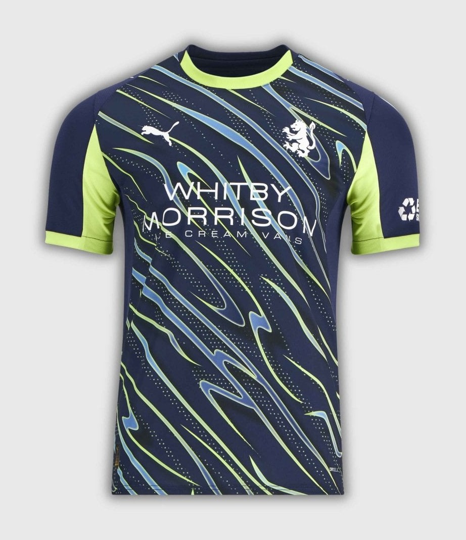 Crewe Alexandra 2025-26 Away Kit