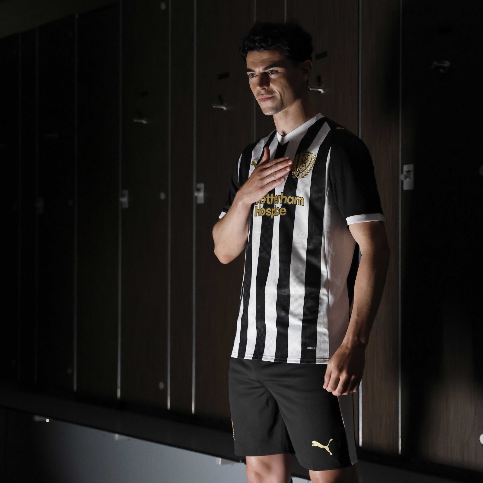 Rotherham United 2025-26 Away Kit