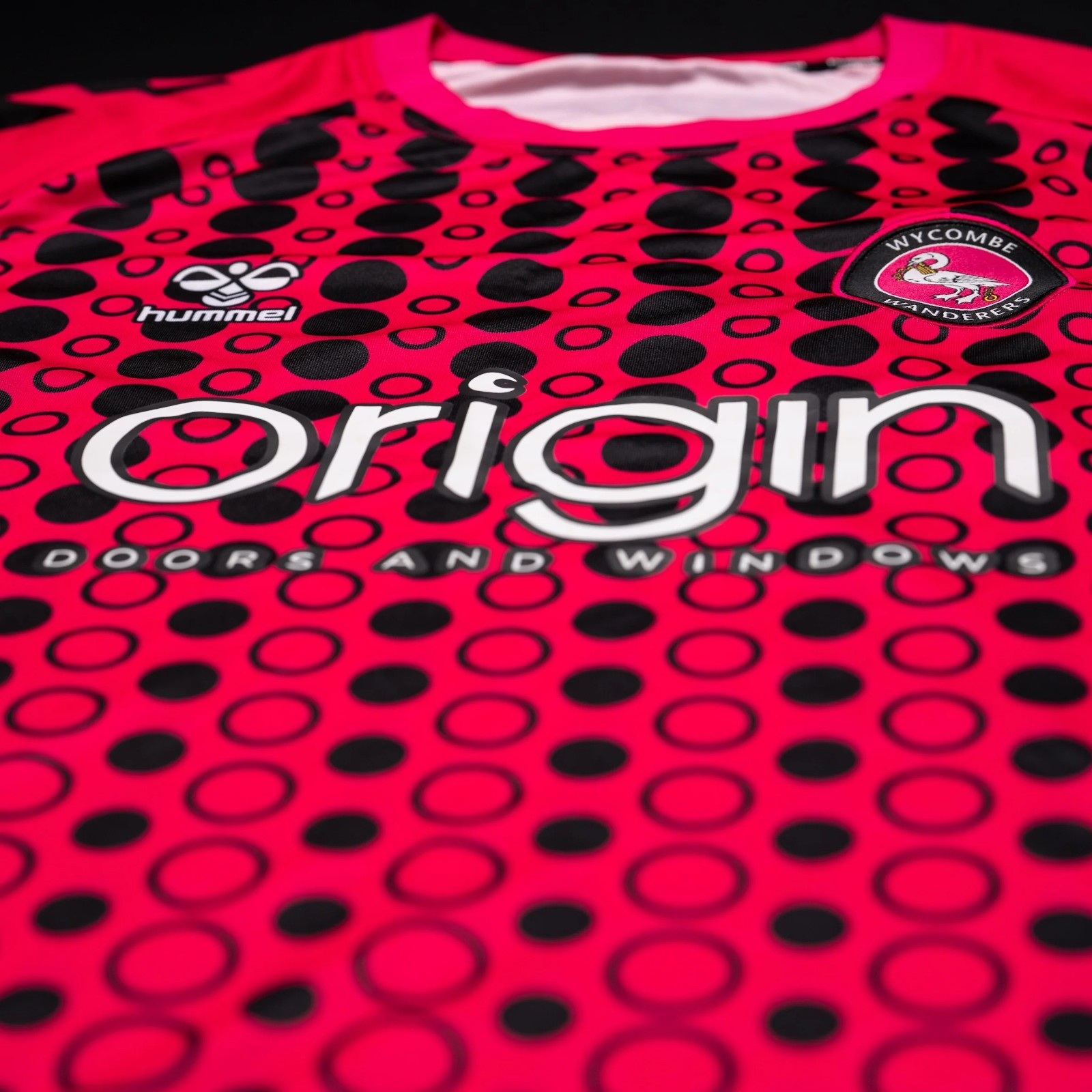 Wycombe Wanderers 2025-26 GK 1 Kit