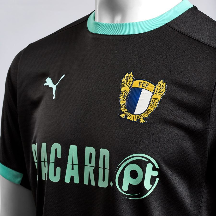 Famalicão 2024-25 GK Home Kit